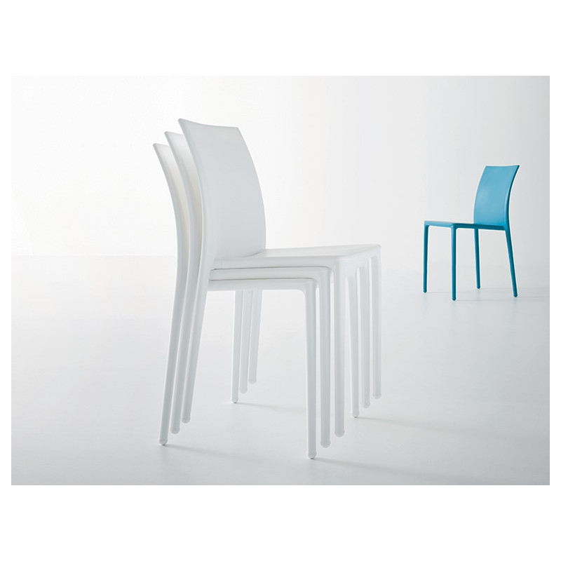 CHAISE EMPILABLE D'EXTÉRIEUR MOON