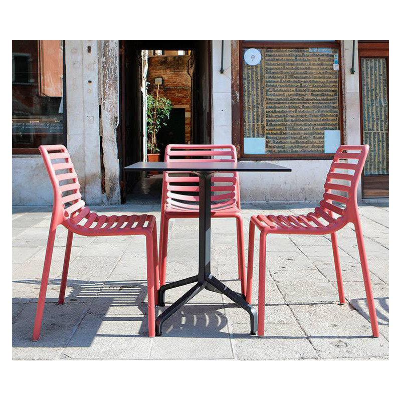 CHAISE MODERNE D'EXTERIEUR EN POLYPROPYLÈNE DOGA EMPILABLE