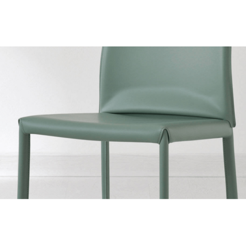 CHAISE ITALIENNE CONTEMPORAINE EN CUIR VÉRITABLE BELLA