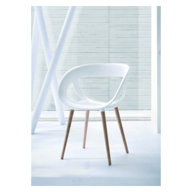 FAUTEUIL EN POLYPROPYLÈNE ET BOIS MOEMA 69 BL