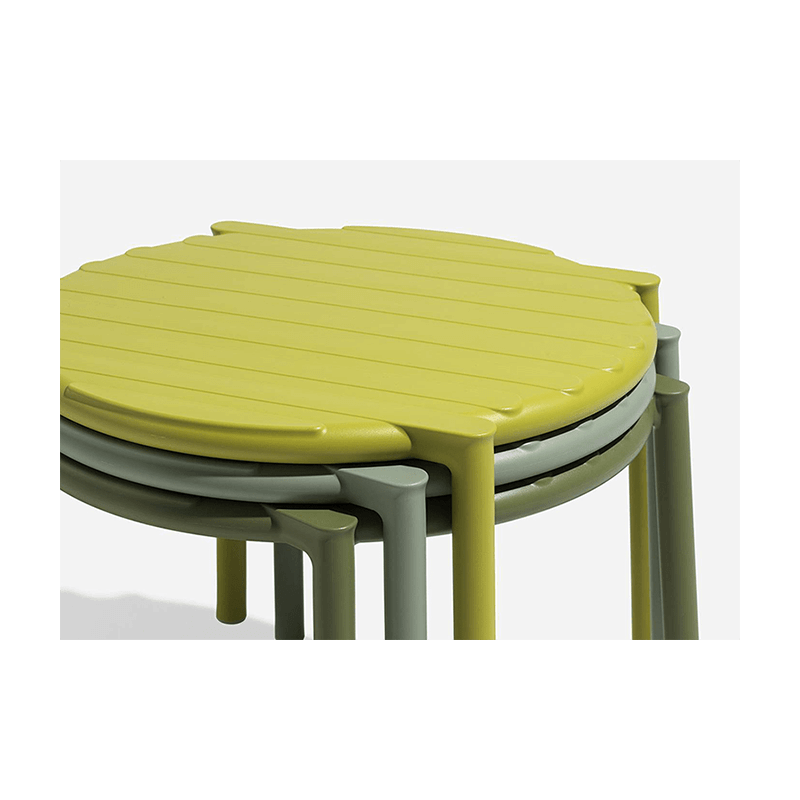 PETITE TABLE BASSE EMPILABLE RONDE D'EXTÉRIEUR DOGA EN POLYPROPYLÈNE