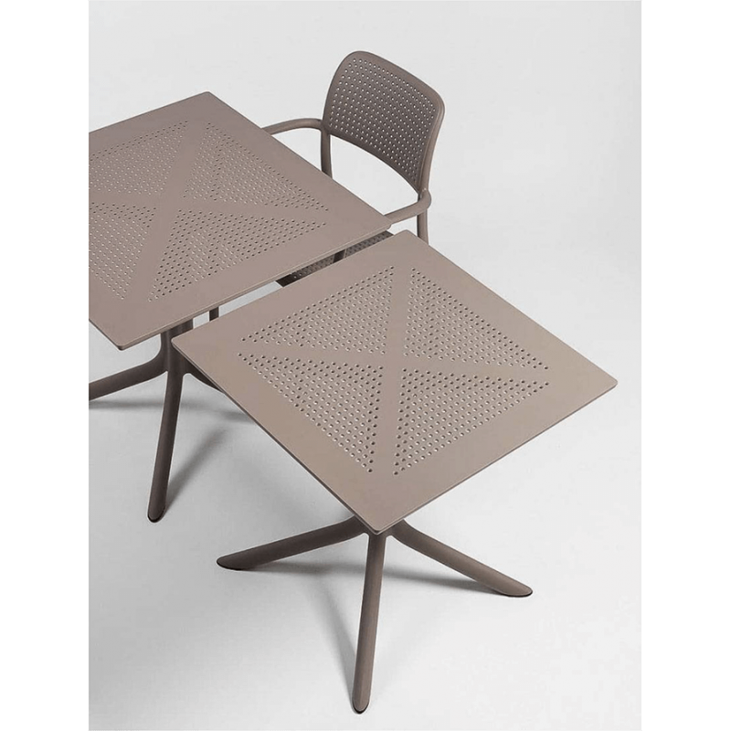 TABLE BISTROT CARRÉE PIEDS CENTRALE EXTÉRIEUR CLIP