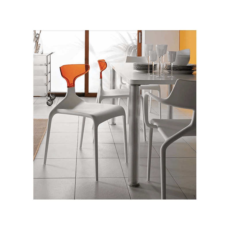 CHAISE CONTEMPORAINE PUNK EN POLYCARBONATE