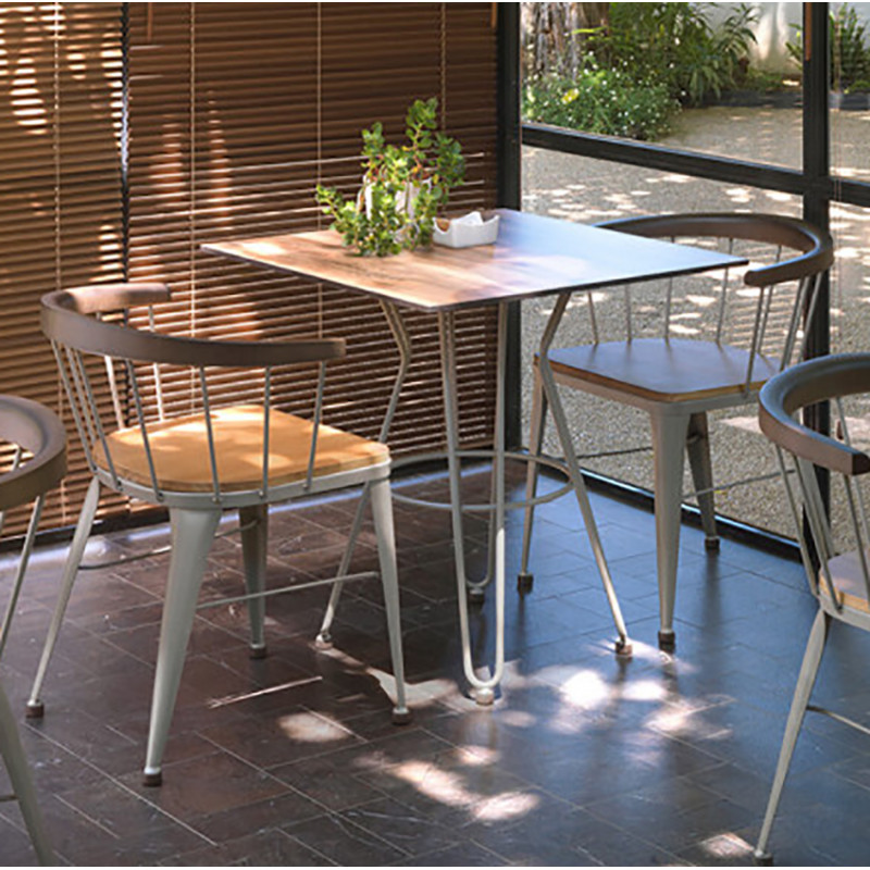 TABLE CARRÉE INDUSTRIELLE EN BOIS ET MÉTAL GAUDI